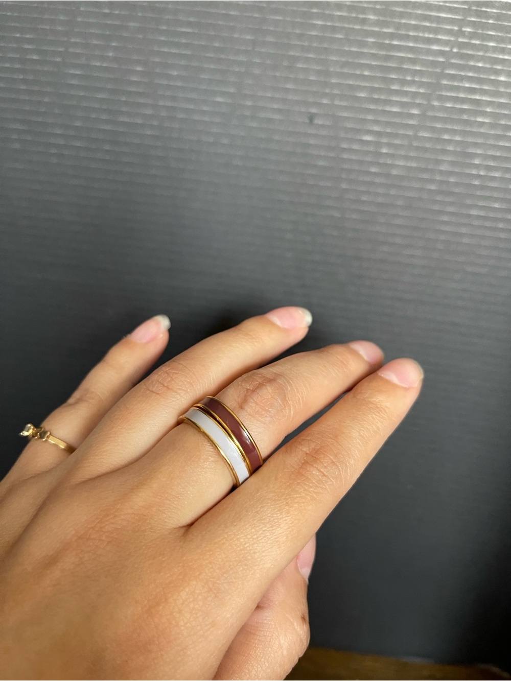 Ann Taylor Ring set burgundy and lilac gold tone rings size 7